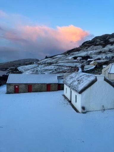 Anne'S Thatched Cottage Kilcar Exteriör bild